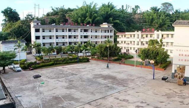 这块球场能 这块球场能